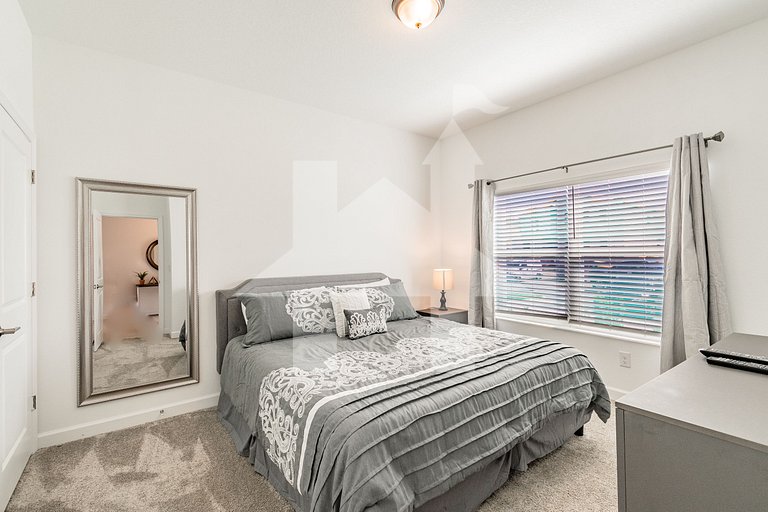 4-Bedroom Rental Home in Orlando, Near Disney