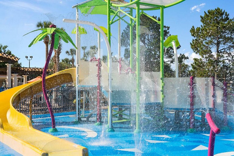 7670 - Casa 3Q/3B com Piscina Privativa | Perto da Disney