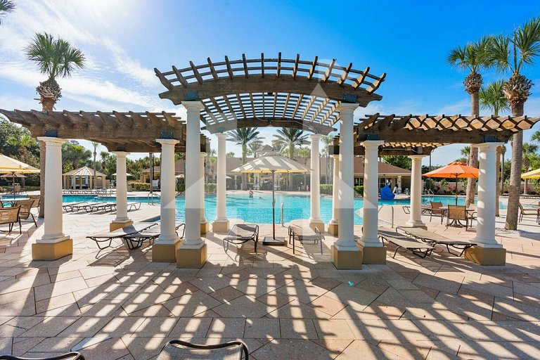 7670 - Casa 3Q/3B com Piscina Privativa | Perto da Disney