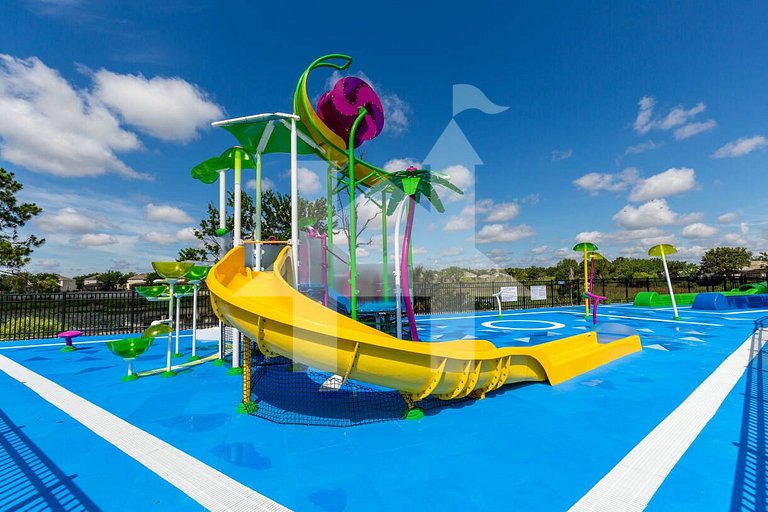 7670 - Casa 3Q/3B com Piscina Privativa | Perto da Disney
