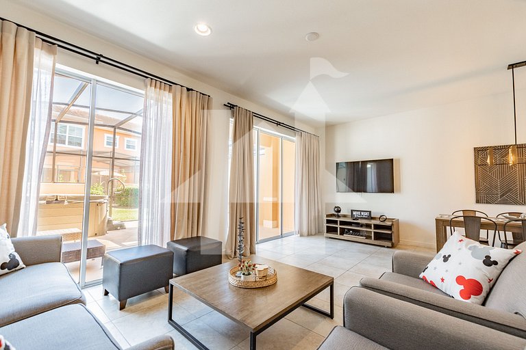 Townhouse 2Hab Regal Oaks con Jacuzzi