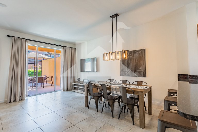 Townhouse 2Hab Regal Oaks con Jacuzzi