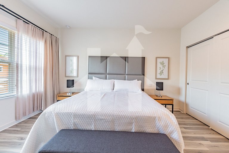 Townhouse 2Hab Regal Oaks con Jacuzzi