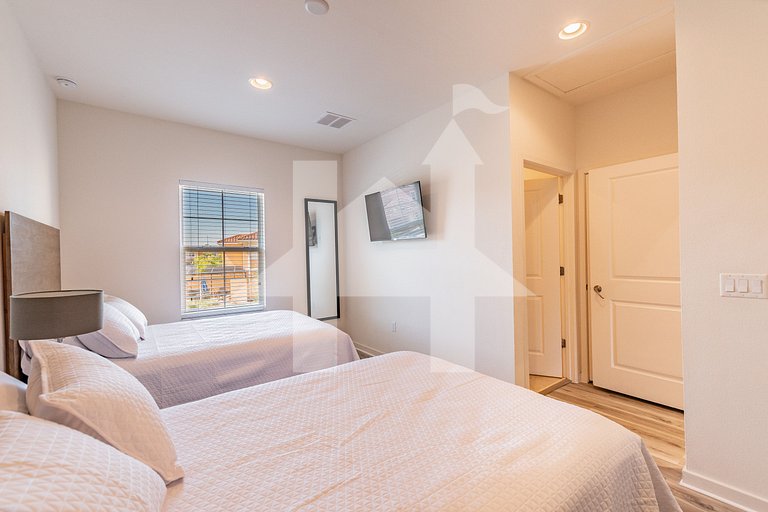 Townhouse 2Hab Regal Oaks con Jacuzzi