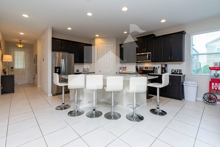 7BR Villa w/ Private Pool at Solara Resort