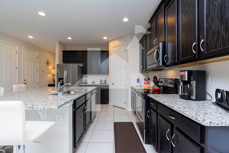 7BR Villa w/ Private Pool at Solara Resort