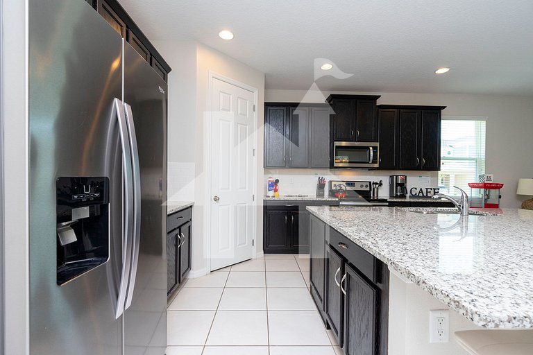 7BR Villa w/ Private Pool at Solara Resort