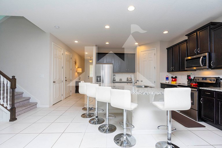 7BR Villa w/ Private Pool at Solara Resort