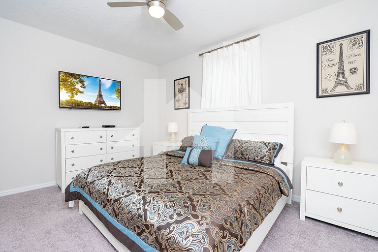 7BR Villa w/ Private Pool at Solara Resort