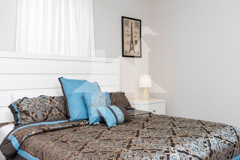 7BR Villa w/ Private Pool at Solara Resort