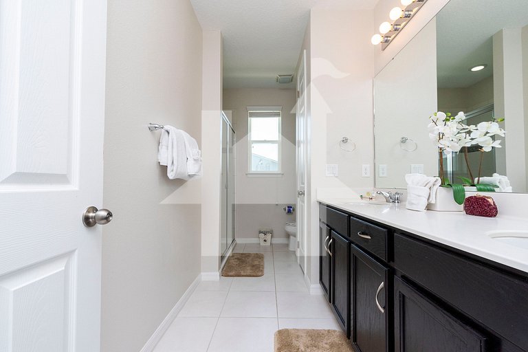 7BR Villa w/ Private Pool at Solara Resort