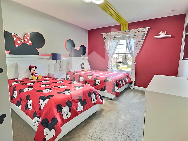 Vacation Home Near Disney, 4 bedrooms