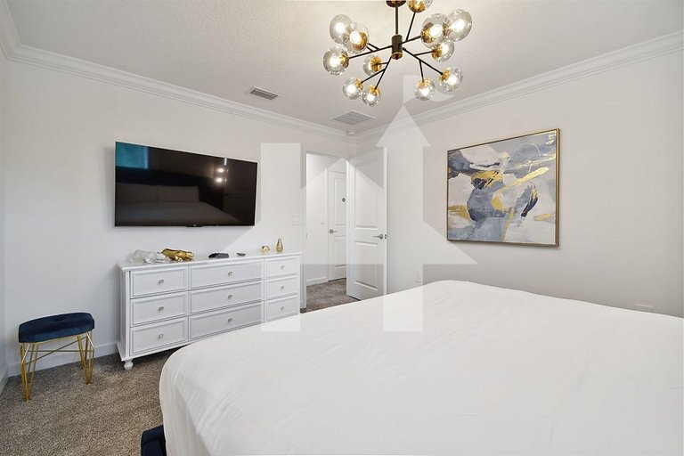 5BR/4BA Luxury Home *Resort Access*
