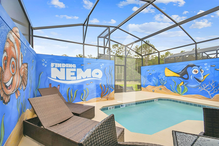 5BR/4BA Luxury Home *Resort Access*