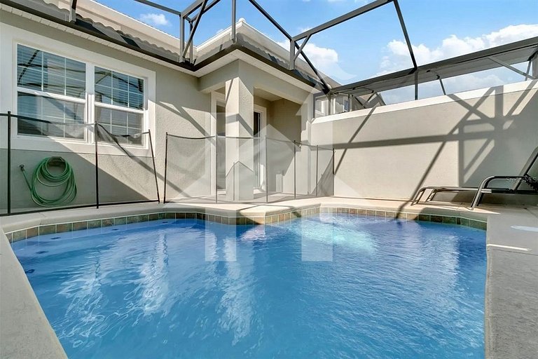 Vacation Home Near Disney, 5 bedrooms