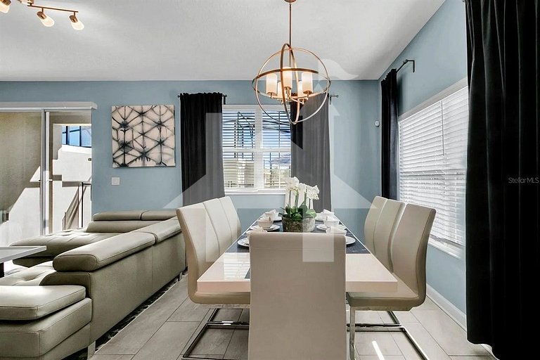 4838 - 5Q/4B Storey Lake * c/ Piscina *