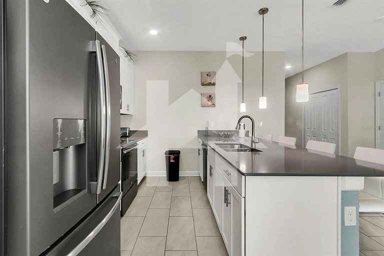 4838 - 5Q/4B Storey Lake * c/ Piscina *