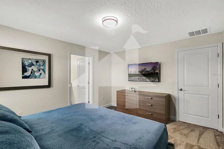 4838 - 5Q/4B Storey Lake * c/ Piscina *