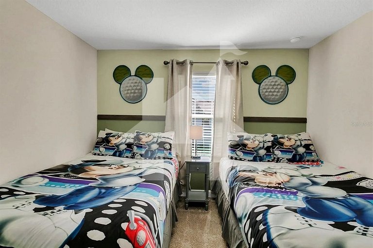 4838 - 5Q/4B Storey Lake * c/ Piscina *