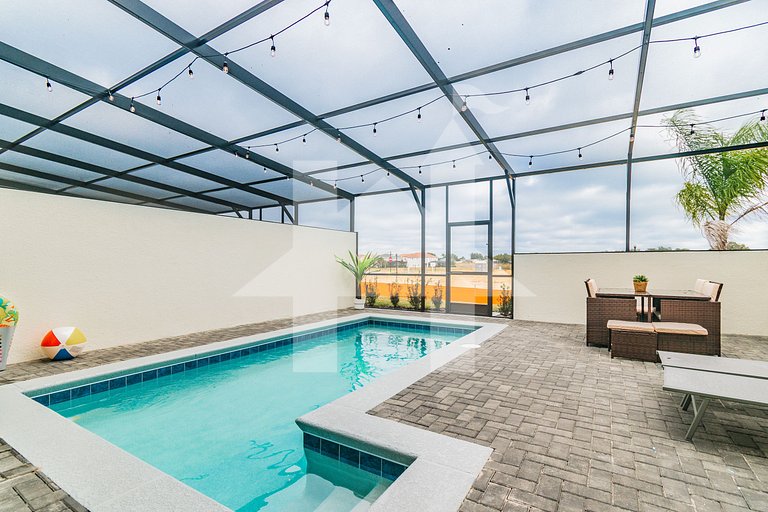 7424- 5B/4.5B Pool and Resort