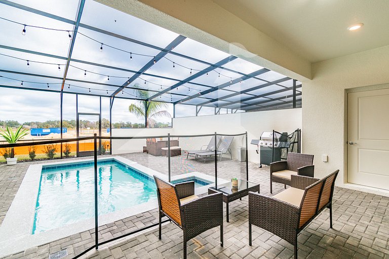 7424- 5B/4.5B Pool and Resort