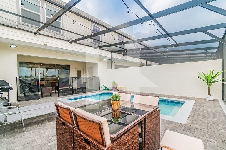 7424- 5B/4.5B Pool and Resort