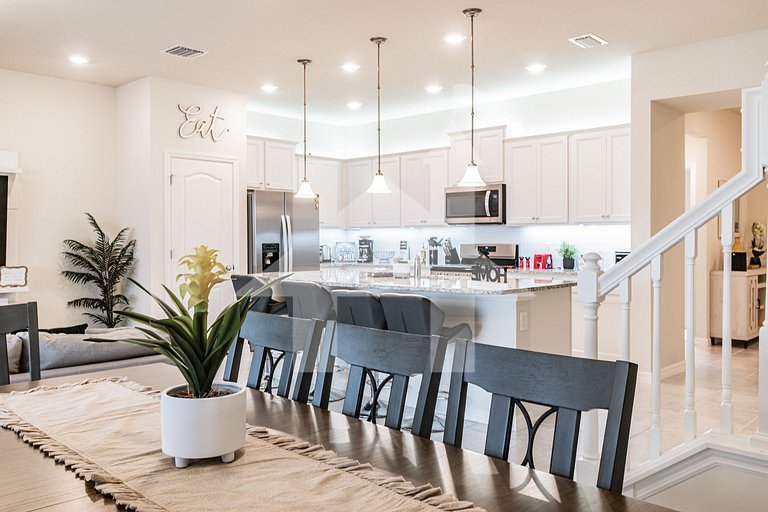 Vacation Home Near Disney, 5 bedrooms