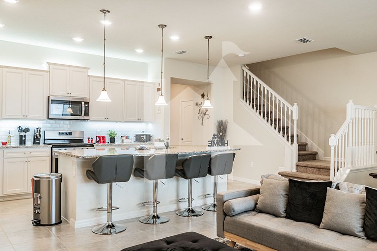 Vacation Home Near Disney, 5 bedrooms