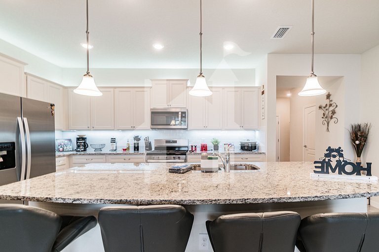 Vacation Home Near Disney, 5 bedrooms