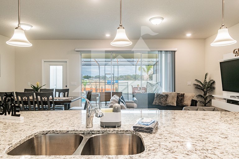 Vacation Home Near Disney, 5 bedrooms