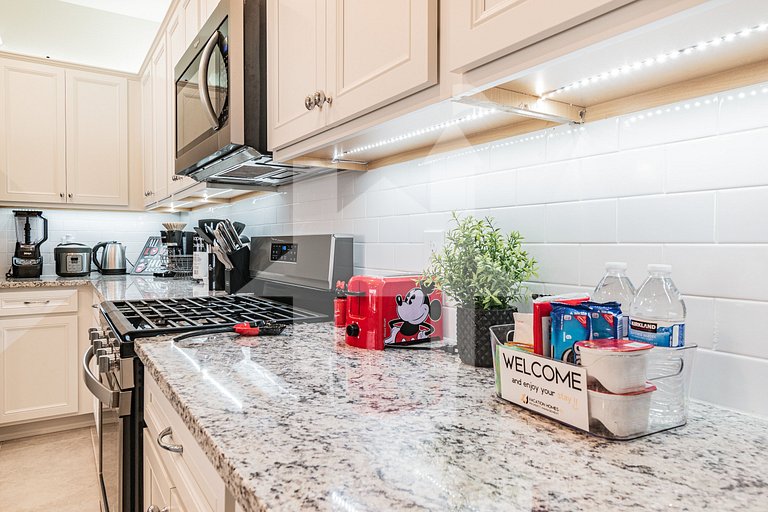 Vacation Home Near Disney, 5 bedrooms