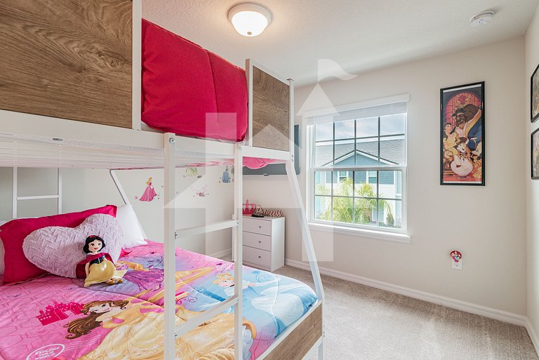 Vacation Home Near Disney, 5 bedrooms