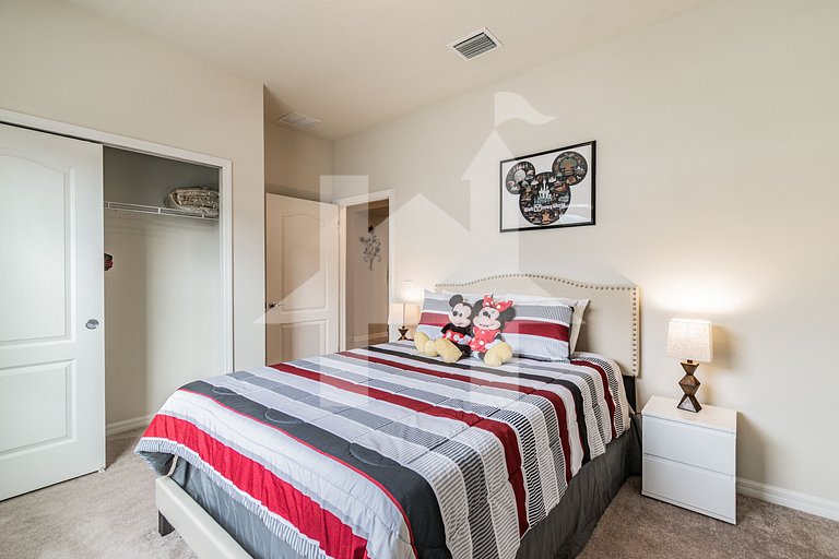 Vacation Home Near Disney, 5 bedrooms