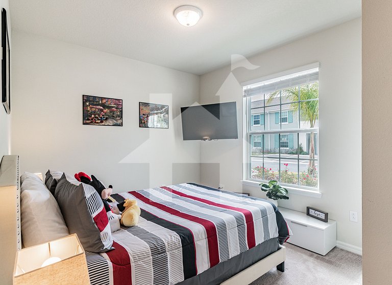 Vacation Home Near Disney, 5 bedrooms