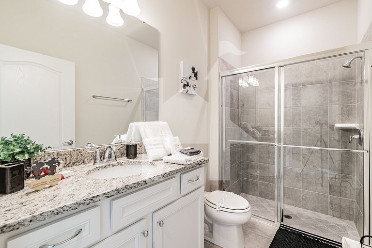 Vacation Home Near Disney, 5 bedrooms