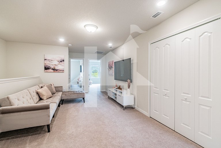 Vacation Home Near Disney, 5 bedrooms