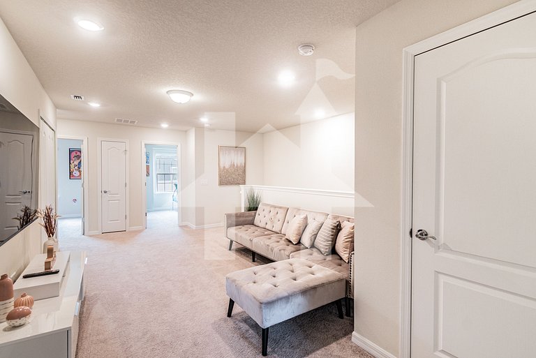 Vacation Home Near Disney, 5 bedrooms