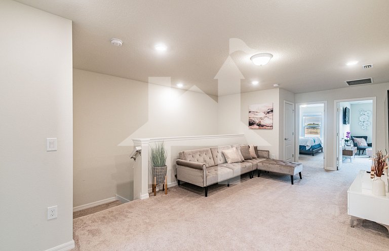 Vacation Home Near Disney, 5 bedrooms