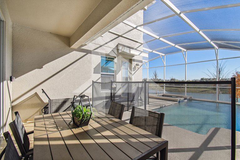 Vacation Home Near Disney, 5 bedrooms
