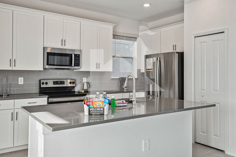 Vacation Home Near Disney, 5 bedrooms