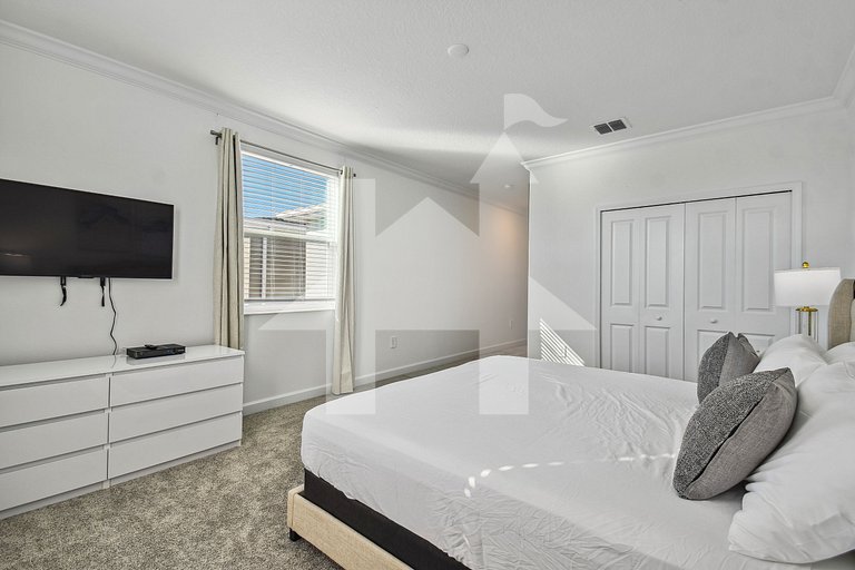 Vacation Home Near Disney, 5 bedrooms