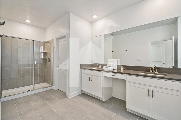 Vacation Home Near Disney, 5 bedrooms