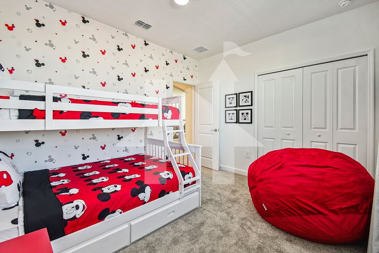 Vacation Home Near Disney, 5 bedrooms