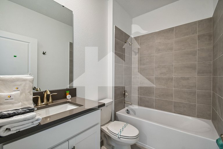 Vacation Home Near Disney, 5 bedrooms