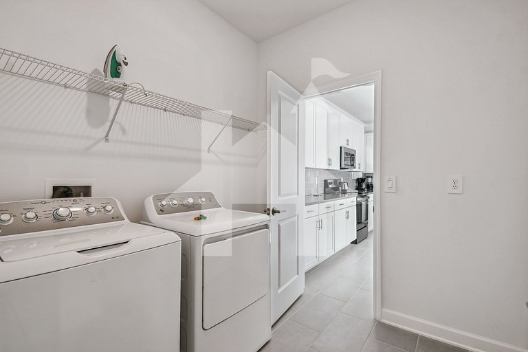 Vacation Home Near Disney, 5 bedrooms