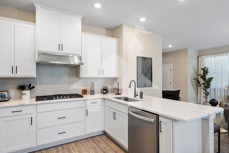 Reunion 4BR Luxury Villa | PS5 + Game Room