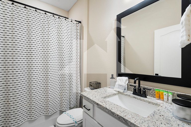 Reunion 4BR Luxury Villa | PS5 + Game Room