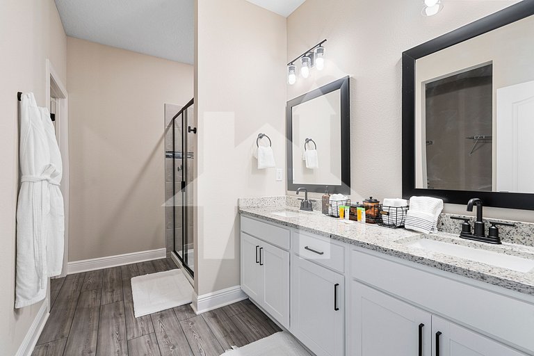 Elegante 4Q no Reunion | PS5 + Sala de Jogos