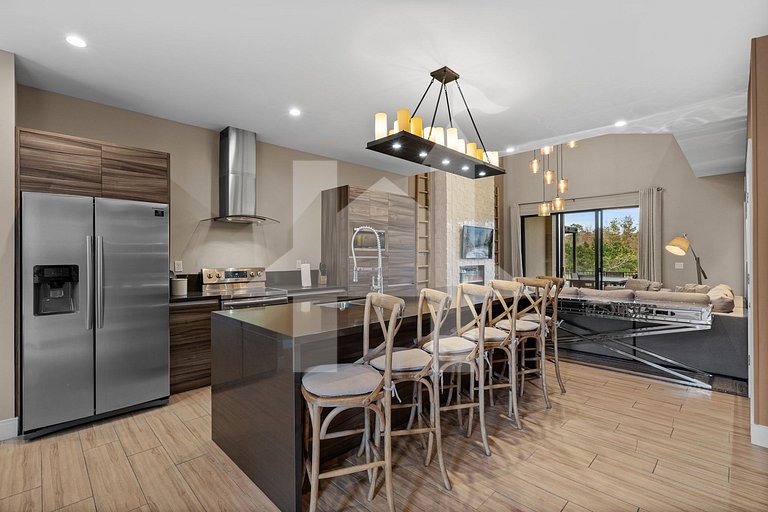 4BD/4.5BA Luxury Villa Near / Disney