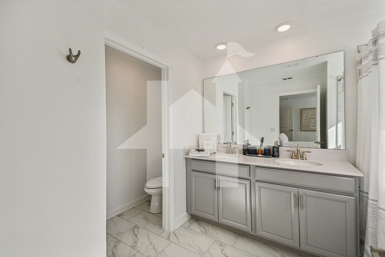 Vacation Home Near Disney, 4 bedrooms